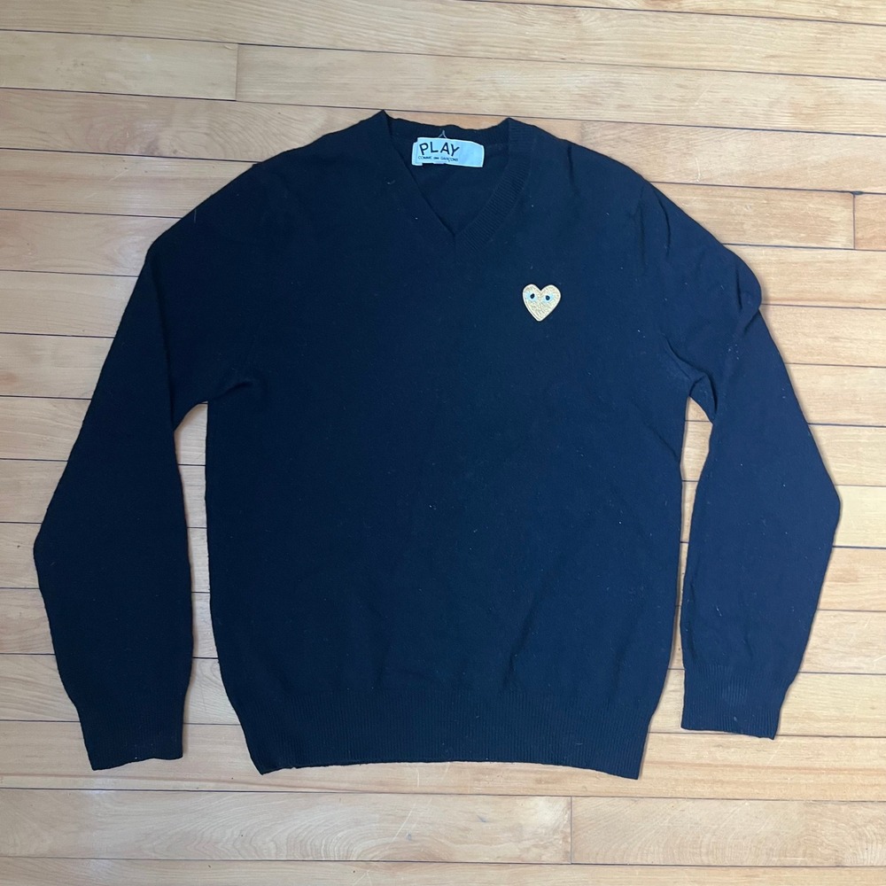 Comme des Garcons Play Mens Black V-Neck Sweater Gold Heart Logo Size M Wool*
